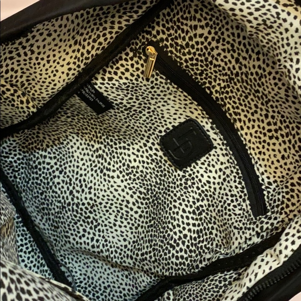 New small backpack - Picture 3 of 3